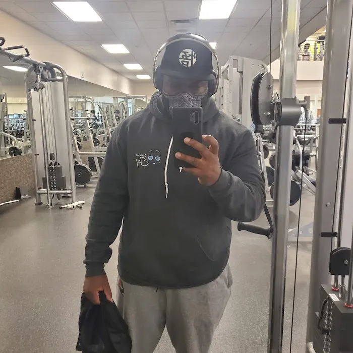 LA Fitness Picture 8