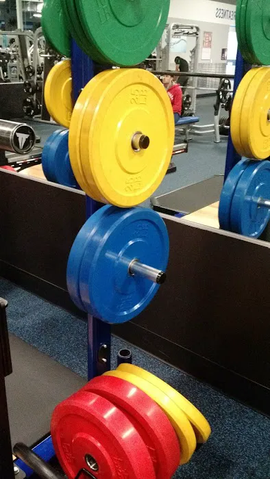 Crunch Fitness - Aloha Picture 2