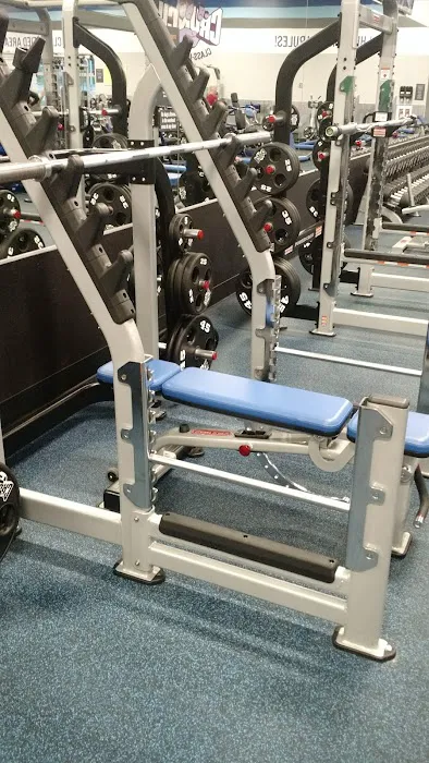 Crunch Fitness - Aloha Picture 6