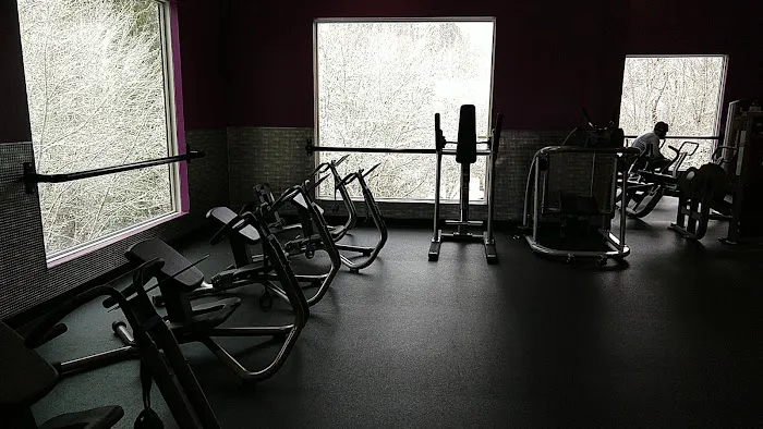 Planet Fitness Picture 1