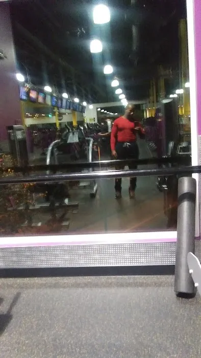 Planet Fitness Picture 2