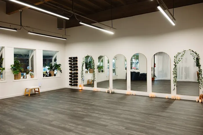 Soul Stretch Yoga Picture 3