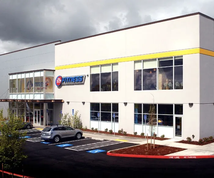 24 Hour Fitness Picture 3