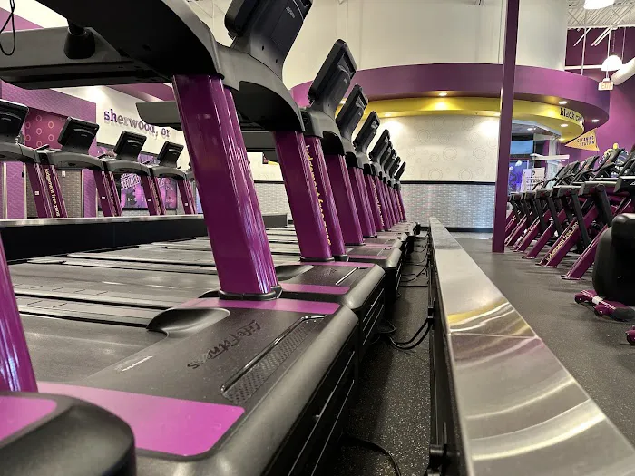 Planet Fitness Picture 7