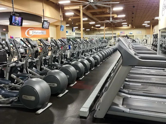 24 Hour Fitness Picture 10