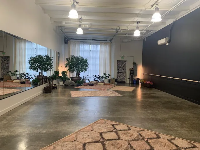 Breathing Room Yoga + Meditation Studio Picture 2