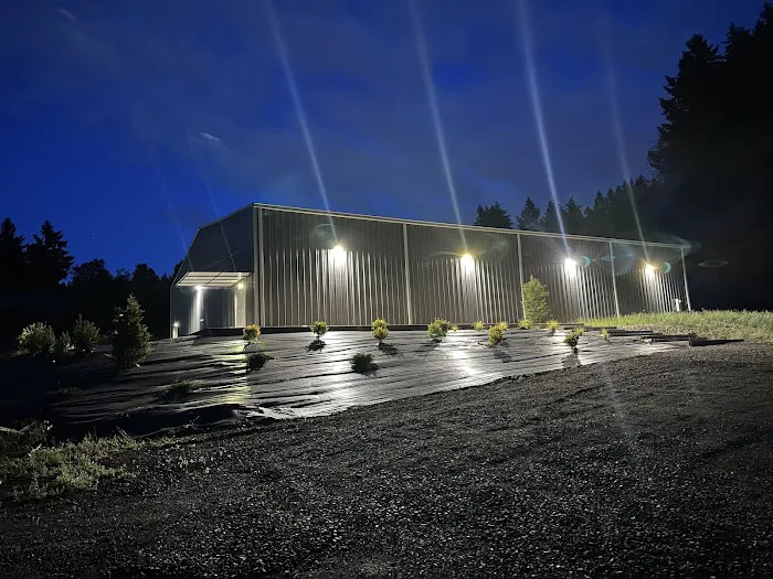 Sanders Court Picture 1