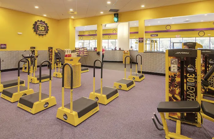 Planet Fitness Picture 7
