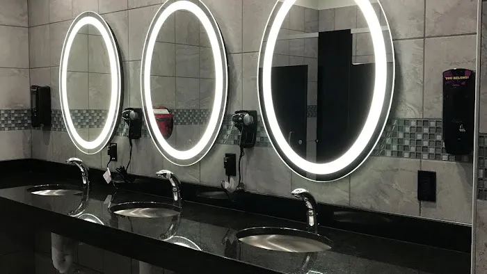 Planet Fitness Picture 3