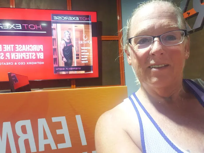 HOTWORX - Bismarck, ND - Sunrise Square Picture 1