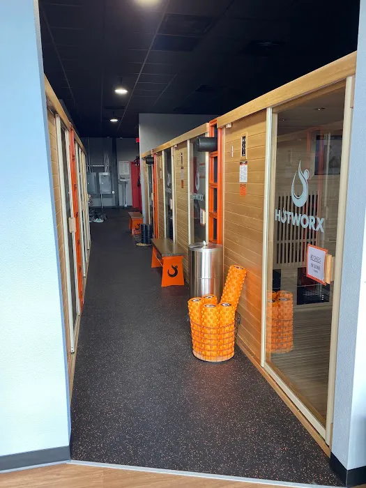 HOTWORX - Bismarck, ND - Sunrise Square Picture 8