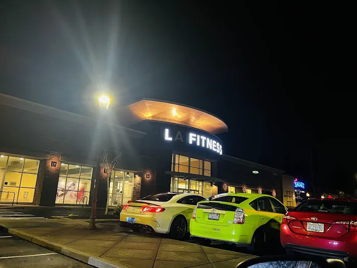 LA Fitness Picture 9