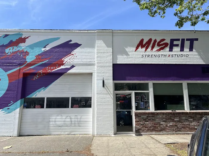 Misfit Strength & Circus Picture 10