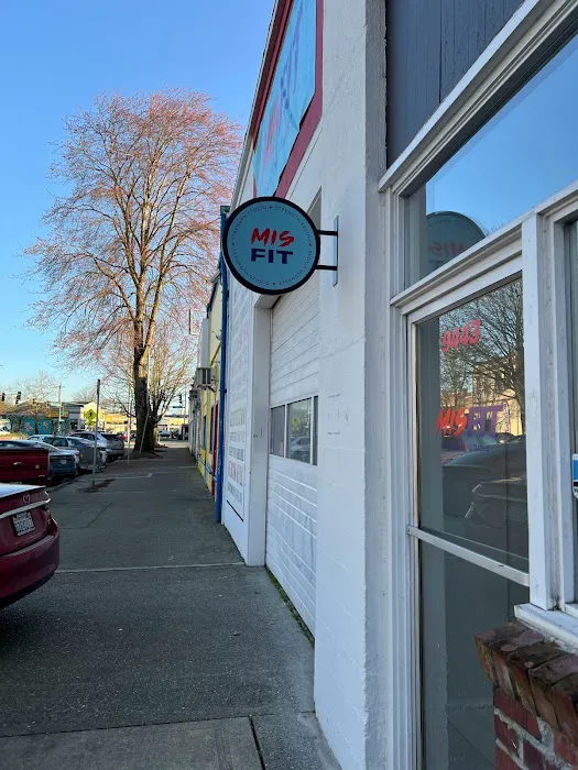 Misfit Strength & Circus Picture 9