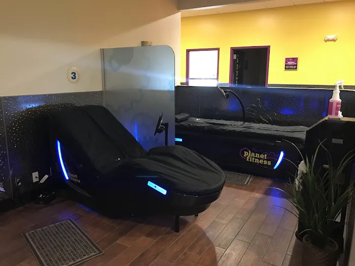 Planet Fitness Picture 5