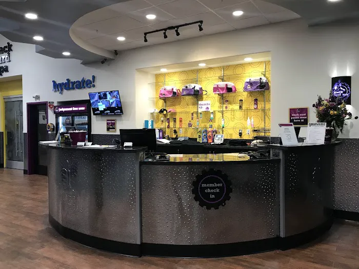 Planet Fitness Picture 9