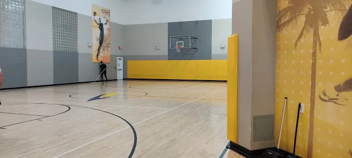 LA Fitness Picture 5