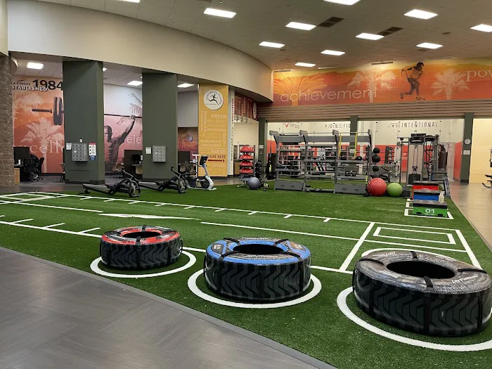 LA Fitness Picture 8