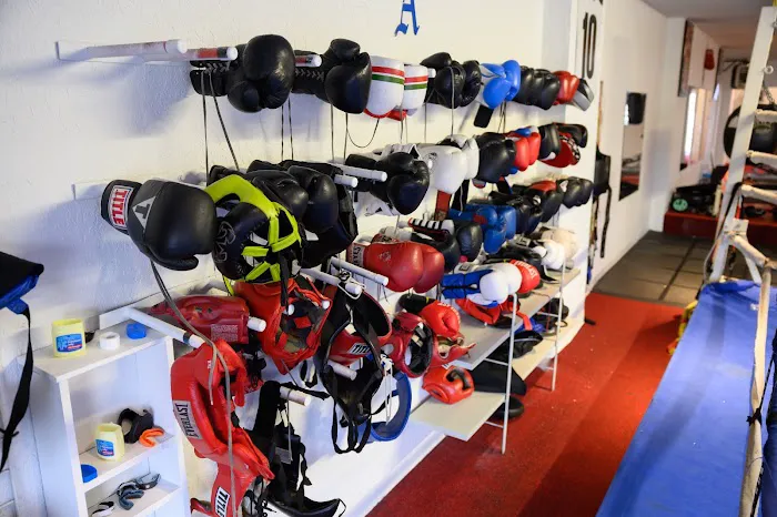 Azteca Boxing Club Picture 6