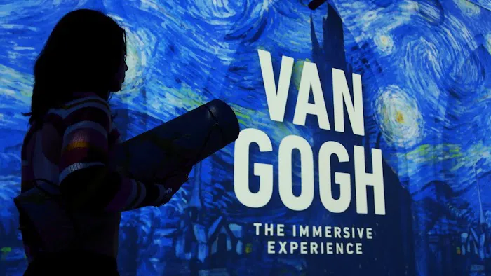 Yoga: Under Starry Night Picture 1