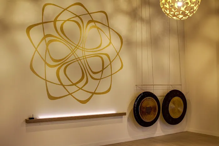 Mind.Body.Hum Picture 3