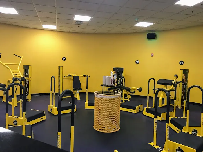 Planet Fitness Picture 9