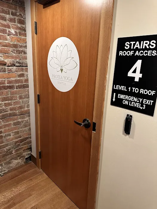 PROTEA YOGA Picture 5