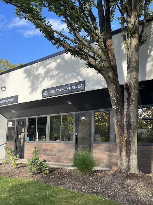 King Strength & Fitness Picture 9