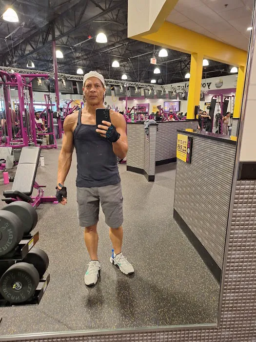 Planet Fitness Picture 10