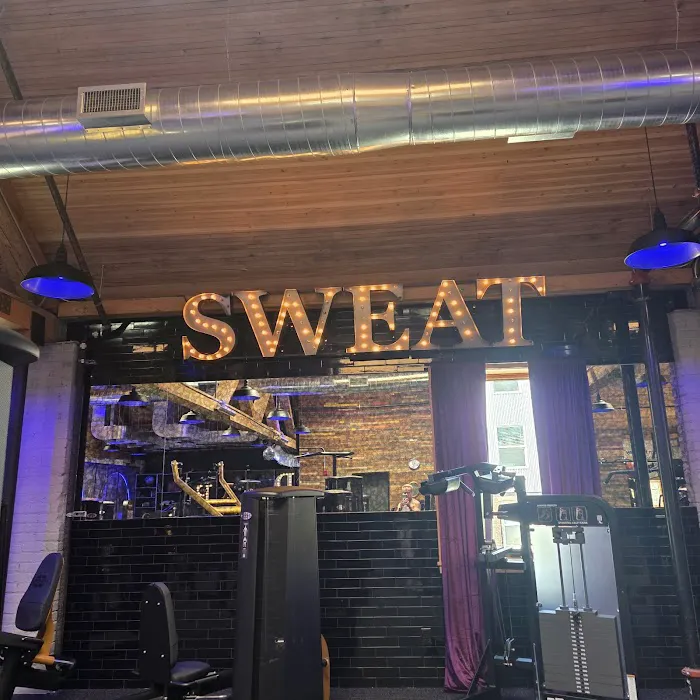 Henry's Gymnasium Picture 5