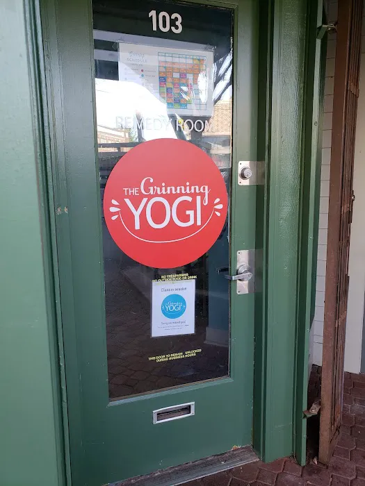 The Grinning Yogi - Seattle Capitol Hill Picture 10