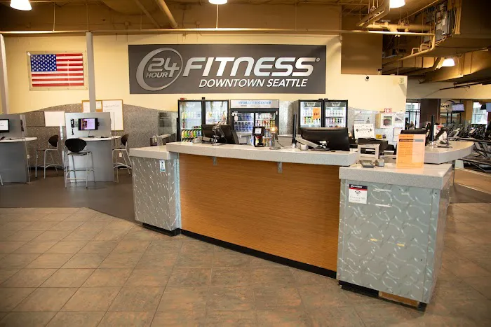 24 Hour Fitness Picture 4