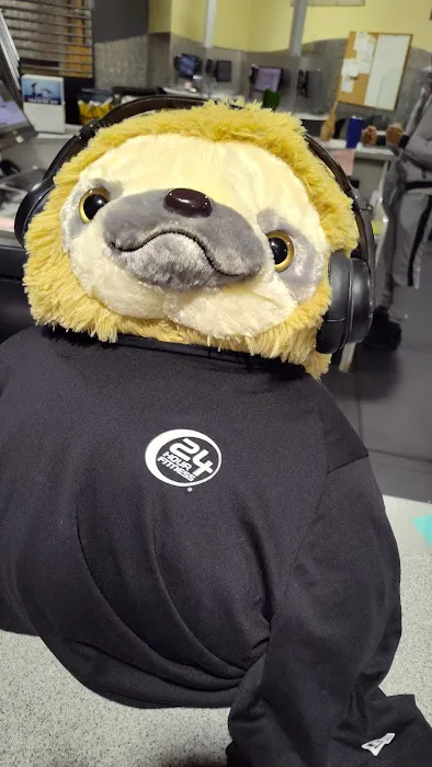 24 Hour Fitness Picture 9