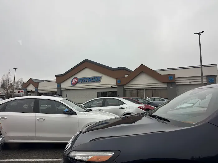 24 Hour Fitness Picture 7