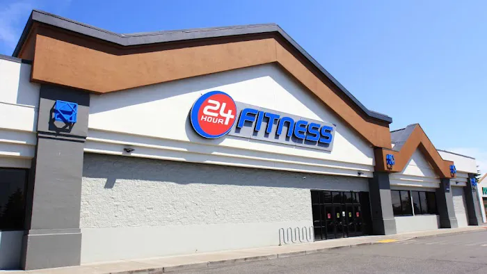 24 Hour Fitness Picture 2