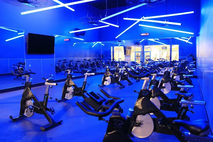 24 Hour Fitness Picture 4