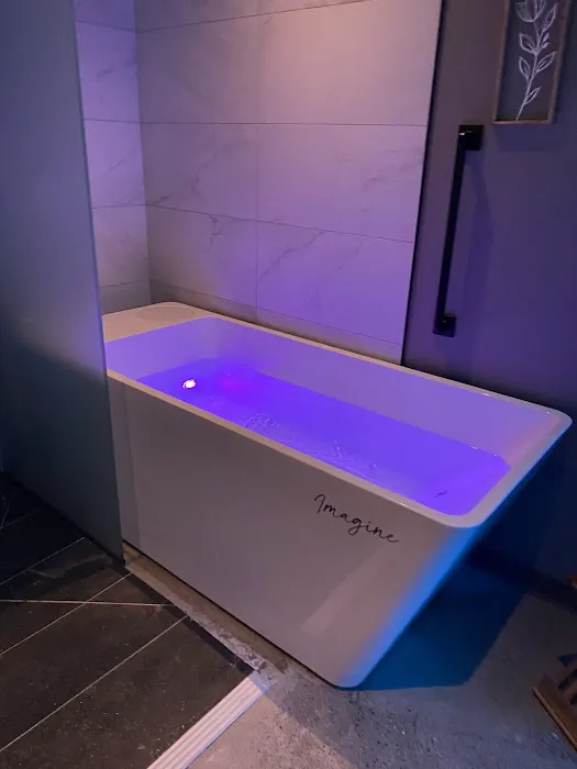 Imagine Hot Yoga & Wellness Picture 4