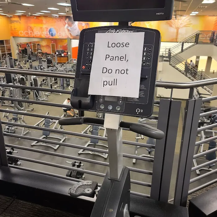 LA Fitness Picture 4