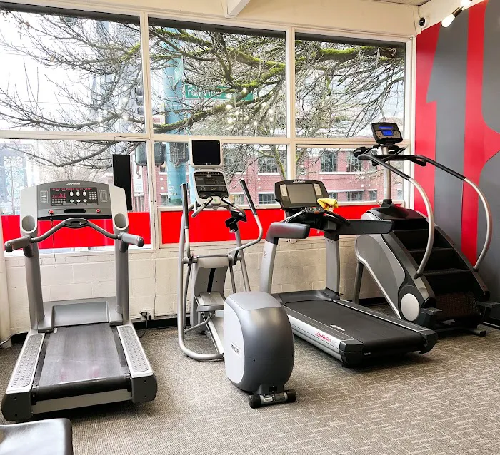 Transform 180 Fitness - SLU Gym Picture 2