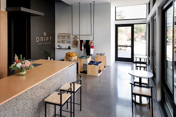 DRIFT Yoga + Juice Bar Picture 9