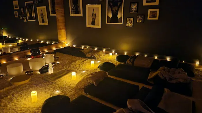 MOOV SANCTUARY Picture 1