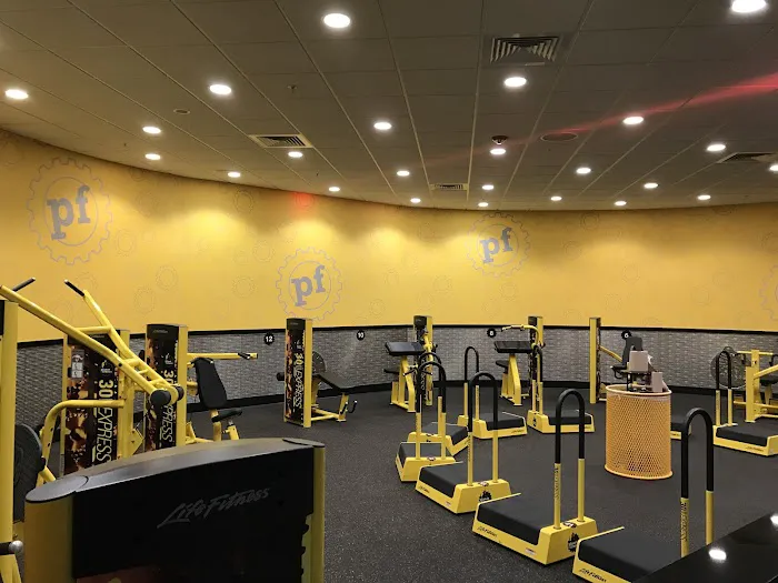 Planet Fitness Picture 6