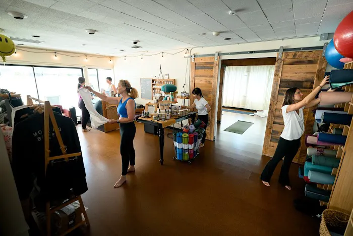 Body Reflects Picture 6