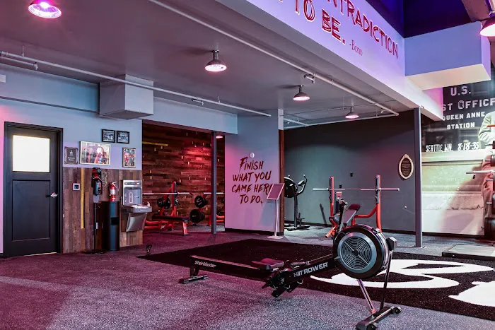 Henry's Gymnasium Picture 5