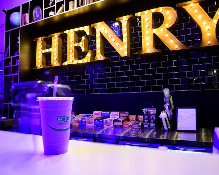 Henry's Gymnasium Picture 6