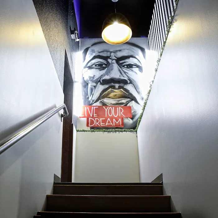 Henry's Gymnasium Picture 7