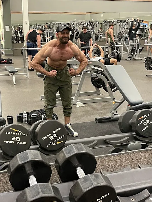 LA Fitness Picture 7