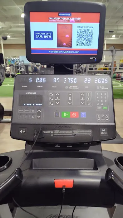 LA Fitness Picture 4