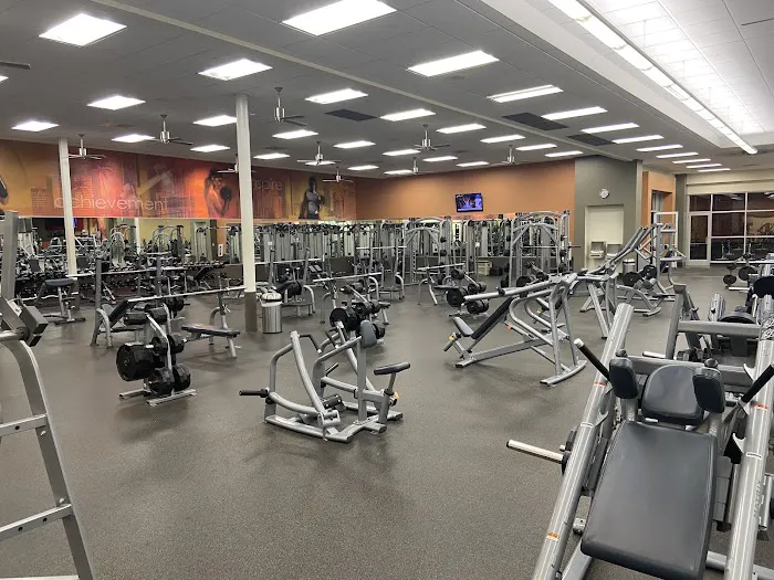 LA Fitness Picture 5