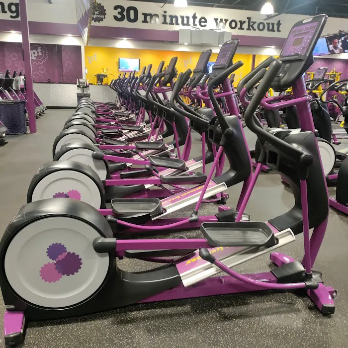 Planet Fitness Picture 9